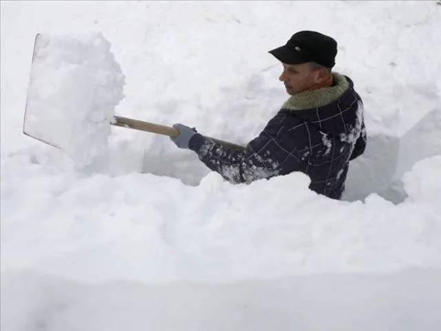 thats_really_heavy_snow_640_27.webp