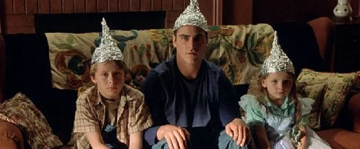 Tin-foil-hats-Signs-520x216.webp
