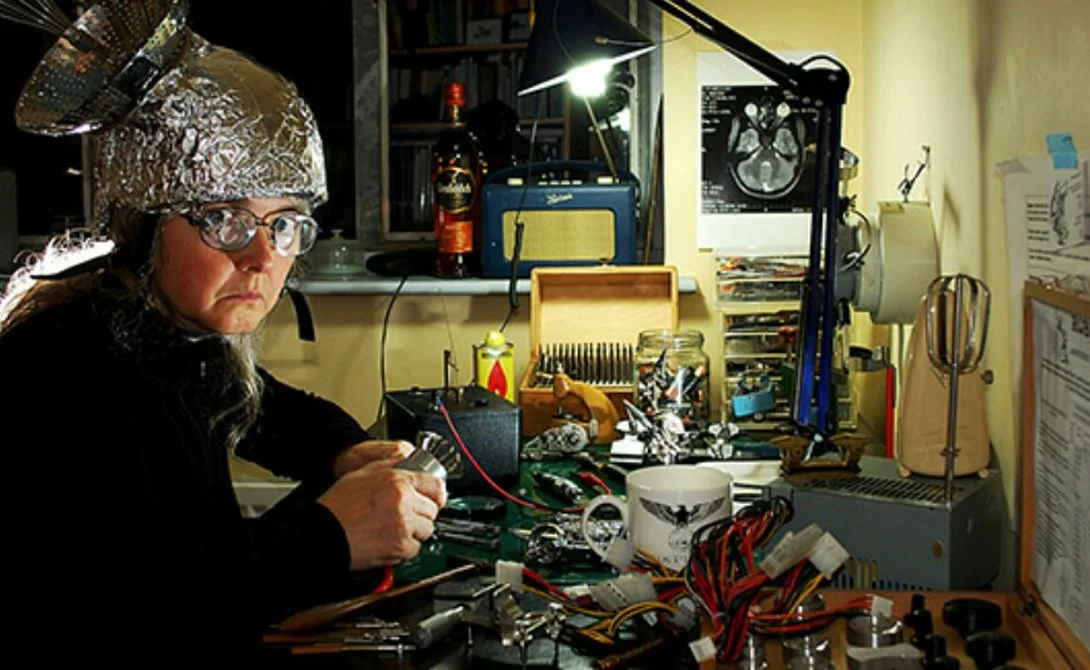 tin_foil_hat-11.webp