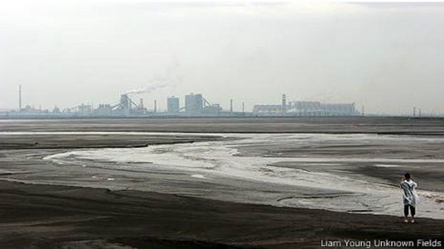 tory_sorroundings_2_464x261_liamyoungunknownfields.jpg