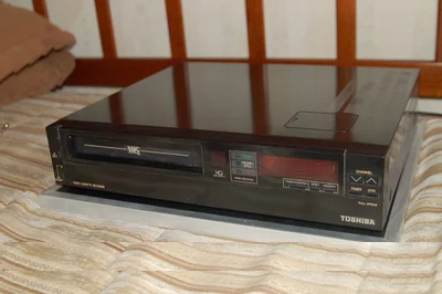 Toshiba-V-83cz.webp