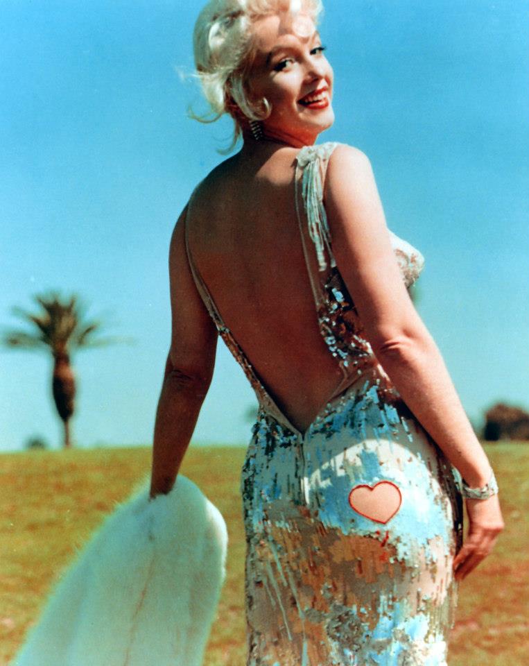 toshoot+of+Marilyn+Monroe+in+Some+Like+It+Hot+(16).jpg