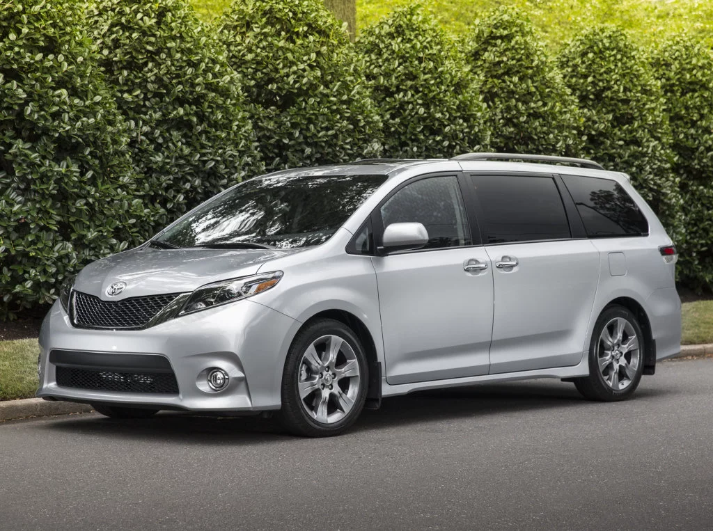 toyota_sienna_148382.webp