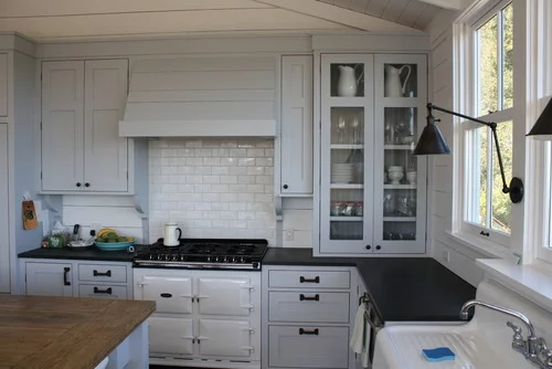 traditional-kitchen.webp