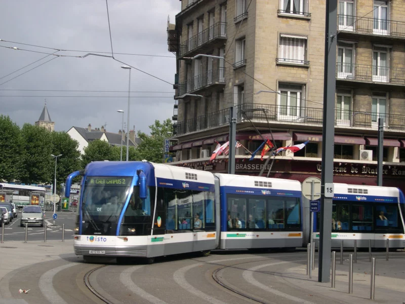 Tramway_de_Caen.webp