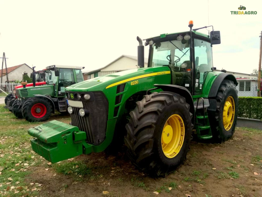 tridaagro_john_deere_8230_1-1040x780-product_popup.webp