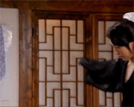 tumblr_ouxumtHuM51t9xplro2_400.gif