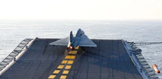 uby-indijskogo-bagatotsilovogo-litaka-Tejas-Mk-1-1.webp