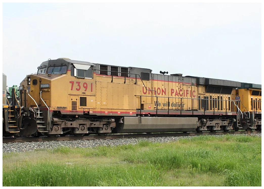 UP_7391_GE_AC6044CW.webp