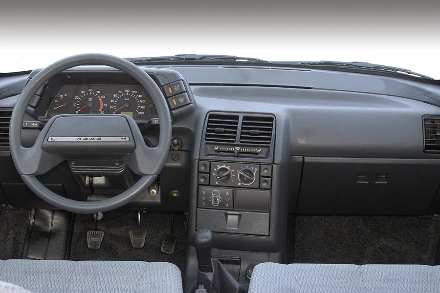 vaz10i.webp