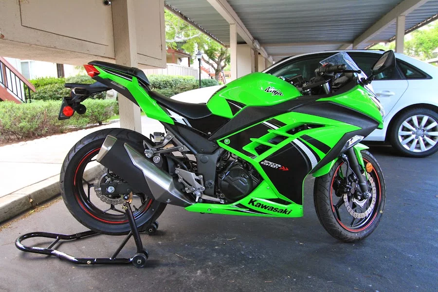 viper-rear-stand.webp