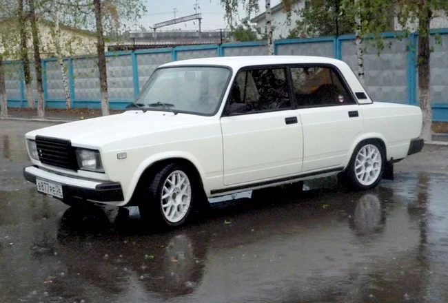 vipusk-vaz-2107-do-2012.webp