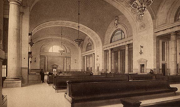 waitingroom-1913.jpg