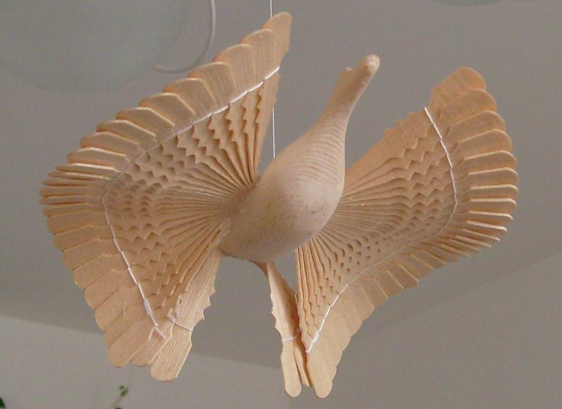 Wooden_bird_of_happiness.jpg