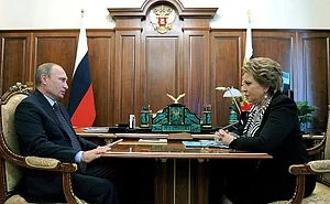 x-Vladimir_Putin_with_Valentina_Matviyenko%2C_2014.webp