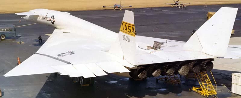 XB-70-Valkyrie-3.webp