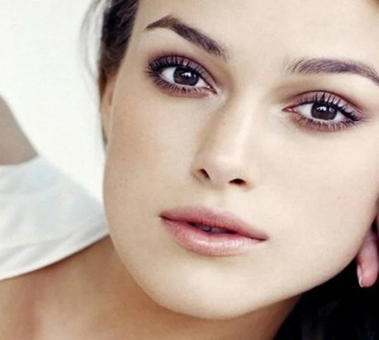 yak-zrobiti-pravilniy-makyazh-dlya-karih-ochey_926.webp