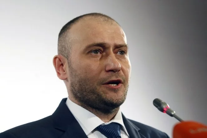 yarosh_f907d.webp