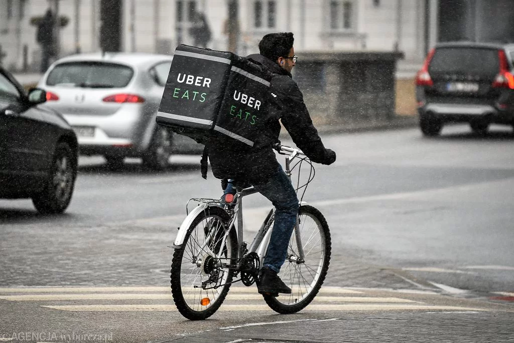z23571347IH,Dostawcy-Uber-Eats.webp