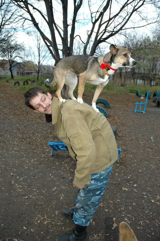 z_9b48f406.webp