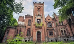 castle-1.webp