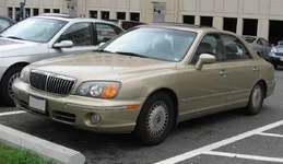 2000-Hyundai-XG300-L.webp