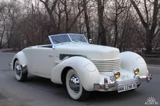 1257458635_cord-812-roadster-1937-g..webp