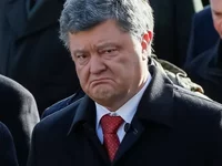 poroshenko-grustnyy-re044300.jpg