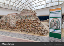 depositphotos_146669569-stock-photo-sofia-bulgaria-january-03-ruins.jpg