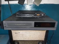 DVD плеер  SATURN c USB слотом