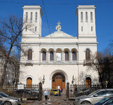 Petrikirche_SPb.jpg