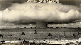 Creative_Wallpaper_Atomic_explosion_at_Bikini_Atoll_100319_.webp