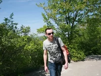 yJhgqlgeCc4.webp
