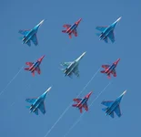 1247157657_fly22009.jpg