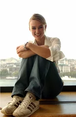 kinopoisk.ru-Keira-Knightley-725551.webp