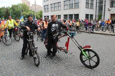 000037-t.jpg