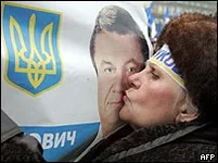 _41469310_kiss203.jpg