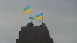 ByxlXQSIMAAEYUT.jpg