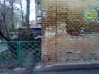 12042011157.webp