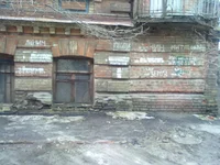 12042011158.webp