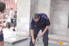 y_61f18205.webp
