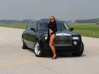 rolls-royce-phantom_16777_s__1.webp