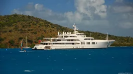 yacht-wallpaper-1366x768-025.jpg