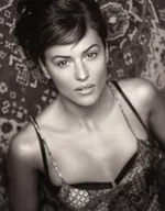 001-women-monica-bellucci-carpet-www_huy_com_ua.webp