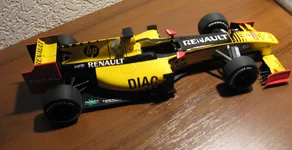 Renault_R30_1-5.webp