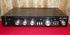 romantika50u220s_01.webp