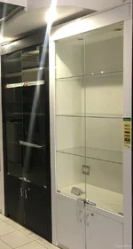 Торговое оборудование шкаф витрины с подсветкой б/у в хорошем состоянии