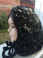 Капор черный паетки