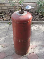 Газовый балон с редуктором.