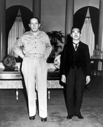 Macarthur_hirohito.webp